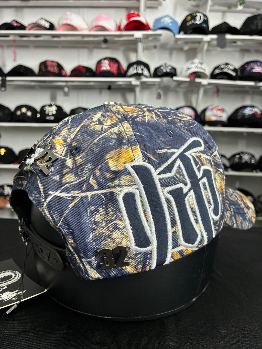 Baez x Shifu, modelo "AB'z Camo