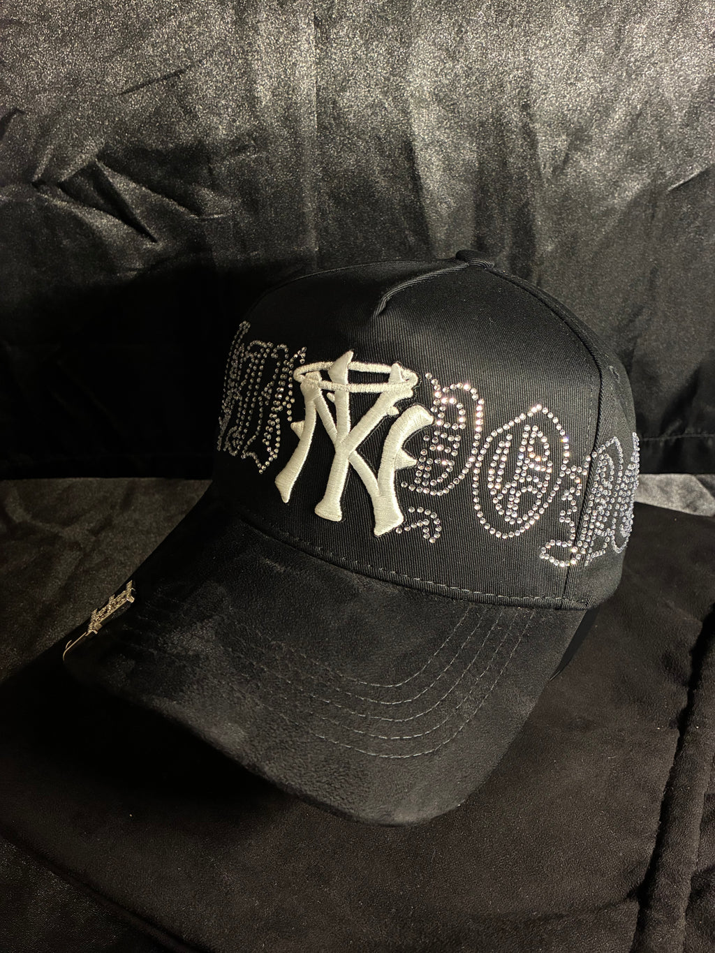31 Hats "New York Crystal"