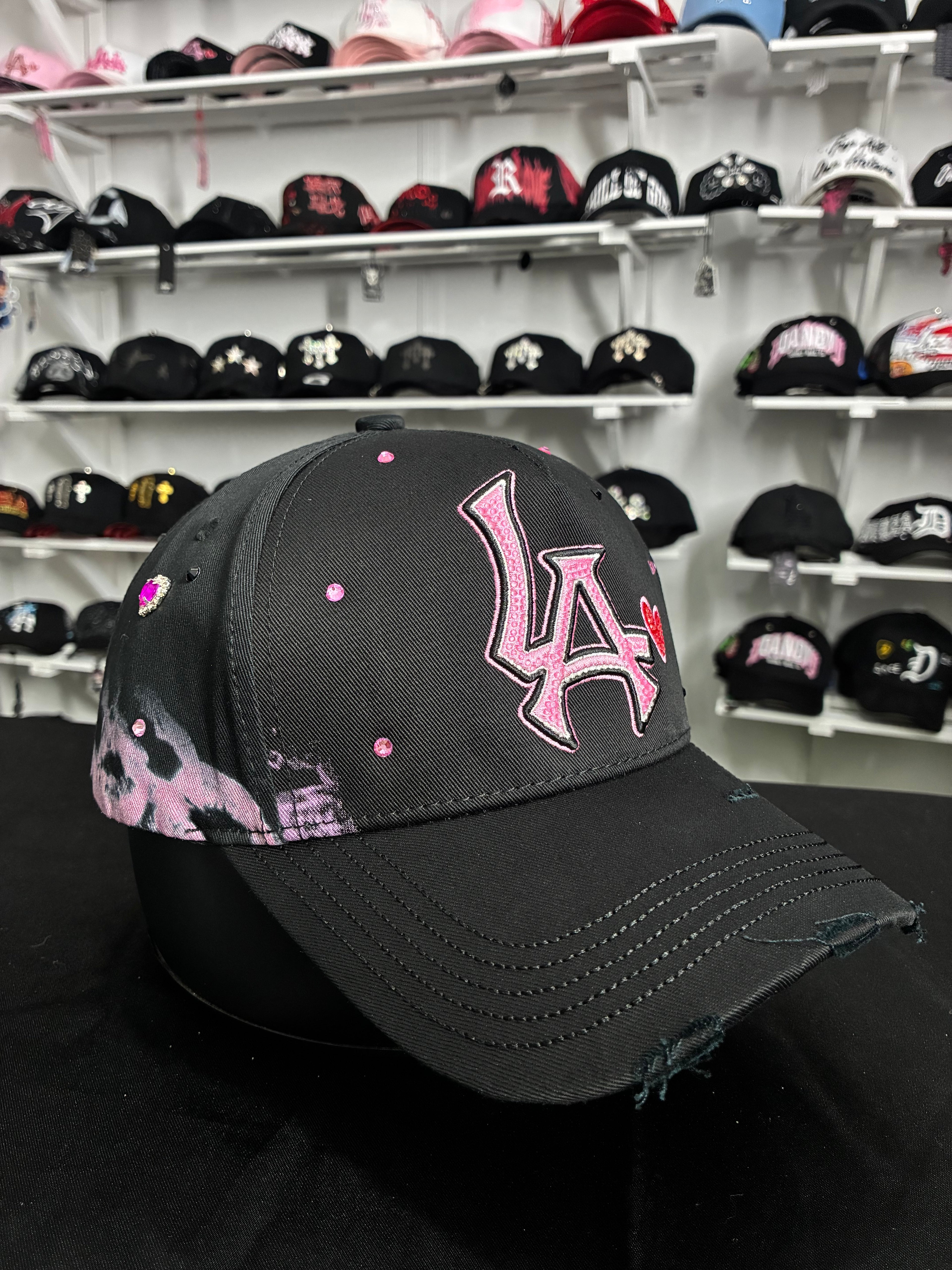 31 Hats LA XOXO negra en rosa