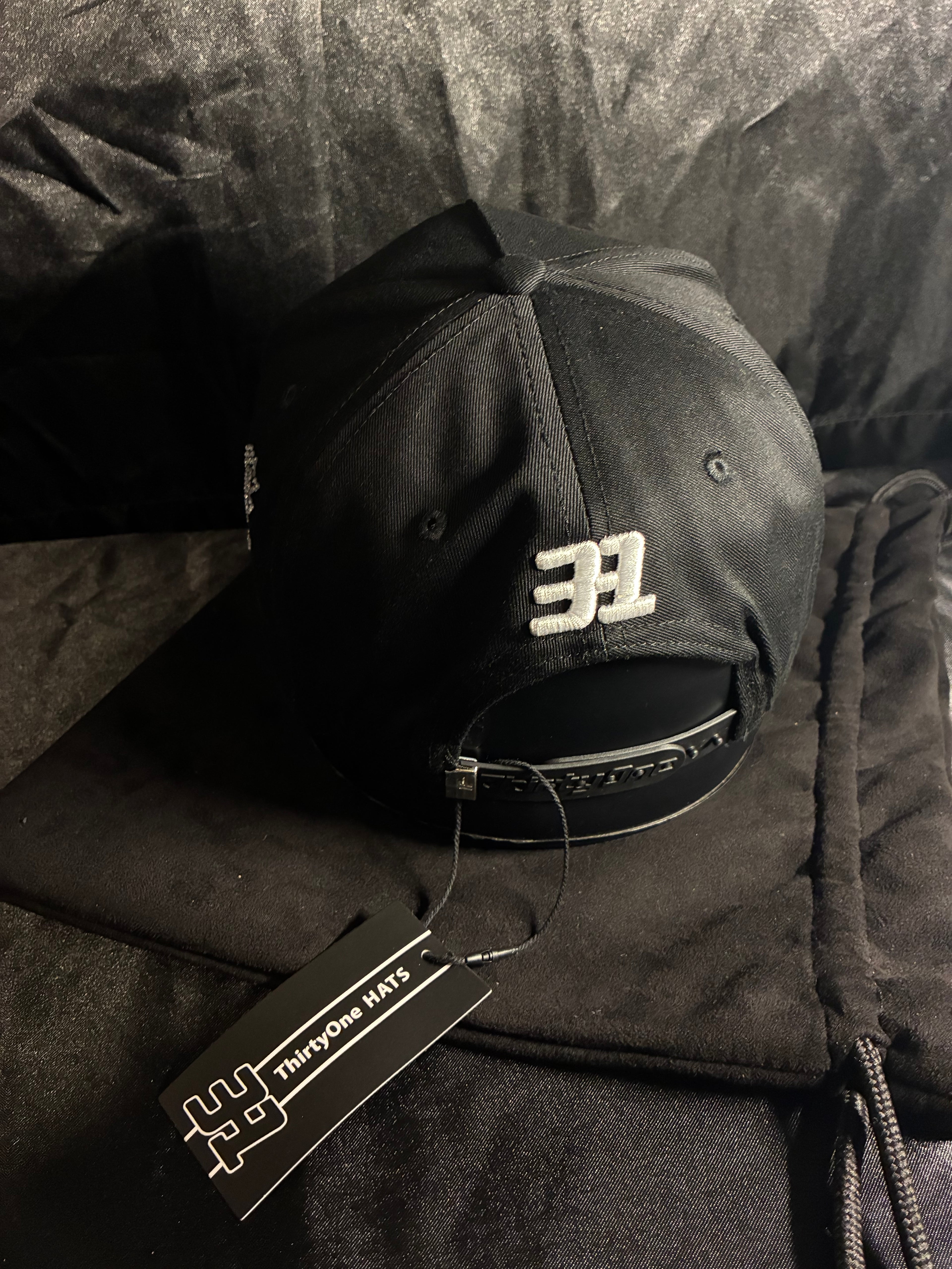 31 Hats "New York Crystal"