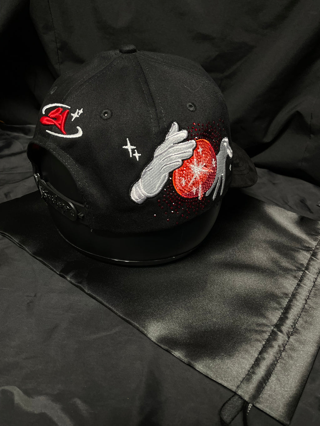 Thirty One Hats El Mago Red.❣️
